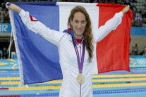 رحيل السباحة الفرنسية كامي موفا البطلة الحذرة