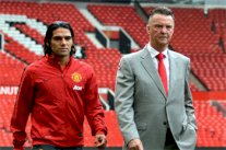 فان غال: لم أقم بإهانة فالكاو .. وأبحث عن حل لمشكلته