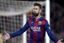 بيكيه : رونالدو أصعب مهاجم و ميسي أفضل من زاملته