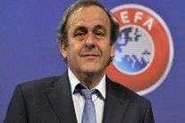 بلاتيني لولاية ثالثة في رئاسة الاتحاد الأوروبي