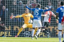 المغربي اشحبار يقود فيينورد إلى الفوز على إيندهوفن