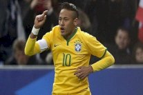 نيمار: طوينا صفحة كأس العالم والتطور يحصل بكل مباراة