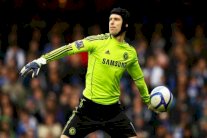 العملاق التشيكي بيتر تشيك يرغب في ترك تشلسي في الصيف