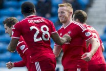 أبردين على بعد 5 نقاط من سلتيك في الدوري الأسكتلندي