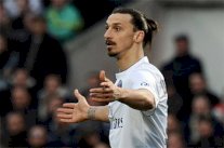 رسمياً : إيقاف إبراهيموفيتش أربع مباريات 