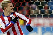 يونايتد فان غال يزاحم مورينيو وغوارديولا على غريزمان