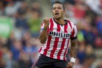 يونايتد فان غال يقترب من القبض على جوهرة هولندية شابة