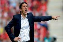 هانوفر يتخلى عن مدربه بعد 13 مباراة دون فوز