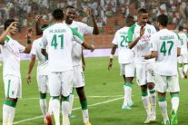 الأهلي يقترب من النصر مجدداً بخماسية نظيفة في الفتح