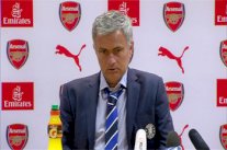 مورينيو يسخر من جماهير آرسنال بطريقته الخاصة