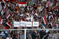 عراقيون: رفع الحظر عن الملاعب... ضحك على الذقون!