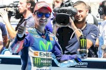 جائزة إسبانيا: لورنزو يحتفل بميلاده بأفضل طريقة ممكنة