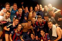 مدرب برشلونة يصطحب كافة لاعبيه لقمة بايرن القارية