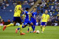 النصر يهزم الهلال ويتوج بطلاً للدوري السعودي 