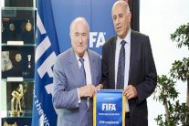 بلاتر يلتقي الرجوب لبحث طلب تعليق عضوية اسرائيل