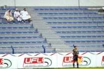 التشفير يفشل بإقناع الإماراتيين بالتواجد في المدرجات