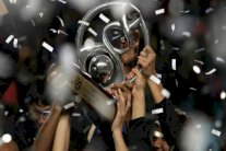 جمعة يدعو الاتحاد الآسيوي لإلغاء الفصل شرقاً وغرباً