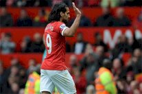 فالكاو يرسل إشارة بمغادرته مانشستر يونايتد