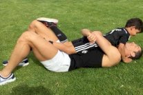 رونالدو يتقمص شخصية المدرب مع نجله جونيور