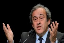 بلاتيني يأمل بتغيير مصيري في الفيفا بعد فوز بلاتر