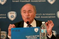 بلاتر: عاصفة فساد كبيرة تضرب الفيفا