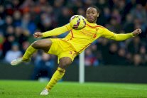 السيتي يتقدم بعرض مبدئي لإدارة ليفربول لجلب ستيرلينغ