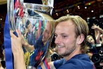 راكيتيتش بعد التتويج باللقب: 