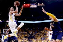 نهائي الدور الأميركي: غولدن ستايت يطلق الرصاصة الأولى