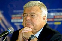 فتح تحقيق قضائي بحق رئيس الاتحاد البرازيلي السابق