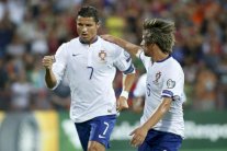 ثلاثية لرونالدو تقود البرتغال إلى فوز صعب على أرمينيا