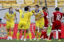 فوز أوكرانيا على لوكسمبورغ في تصفيات كأس أوروبا 2016