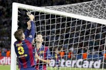 بيكيه يهدي شباك ملعب برلين إلى صديقه في يوم زفافه 