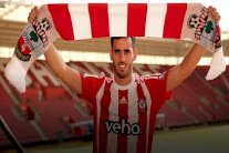 خوانمي من ملقة إلى ساوثمبتون لأربعة مواسم