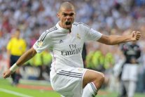 ناديان إنكليزيان يتصارعان على الظفر بمدافع ريال مدريد