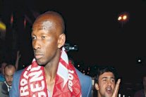 الكاميروني مبيا من إشبيلية إلى طرابزون سبور