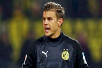 الحارس الاسترالي لانغيراك من دورتموند إلى شتوتغارت