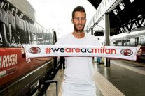 برتولاتشي العائد إلى روما ينضم إلى ميلان لأربع سنوات