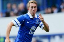 الجناح الإسباني دولوفو يعود إلى ايفرتون لـ3 سنوات