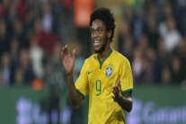 الأهلي الإماراتي يضم البرازيلي أدريانو لويز