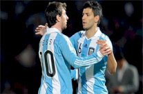 أغويرو لميسي: كن هادئاً وصبوراً تسجل أهدافاً