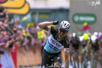 مارتن يحل أولاً بالمرحلة الرابعة وينتزع القميص الأصفر