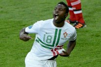 فاريلا يعود إلى بورتو ويمدد عقده معه حتى 2019