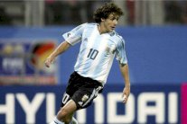 الأرجنتيني بابلو إيمار يعلن اعتزاله نهائياً