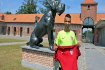 المغربي العبادي رسمياً إلى ليل في عقد لمدة موسمين