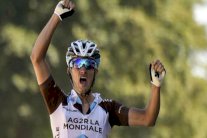 فويرموز بطل المرحلة الثامنة والقميص الأصفر مع فروم