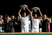 زوجي رجال ويمبلدون للهولندي روجر والروماني تيكاو