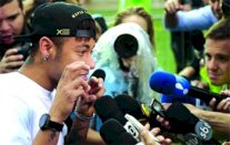 نيمار بعد ظهوره مخمورا: لا يمكنك أن تستمتع في بيتك !