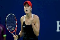 كورنيه إلى ثاني أدوار إسطنبول وخروج فينوس ويانكوفيتش