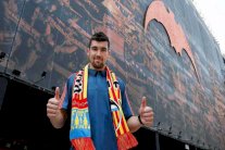 حارس المرمى الدولي الاسترالي راين من بروج إلى فالنسيا