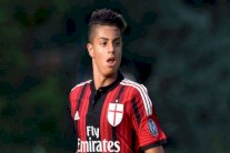 أياكس ينافس قطبي فرنسا على ضم الموهبة المغربية مستور